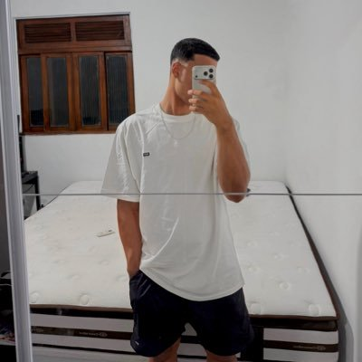 kis unknown tweet media