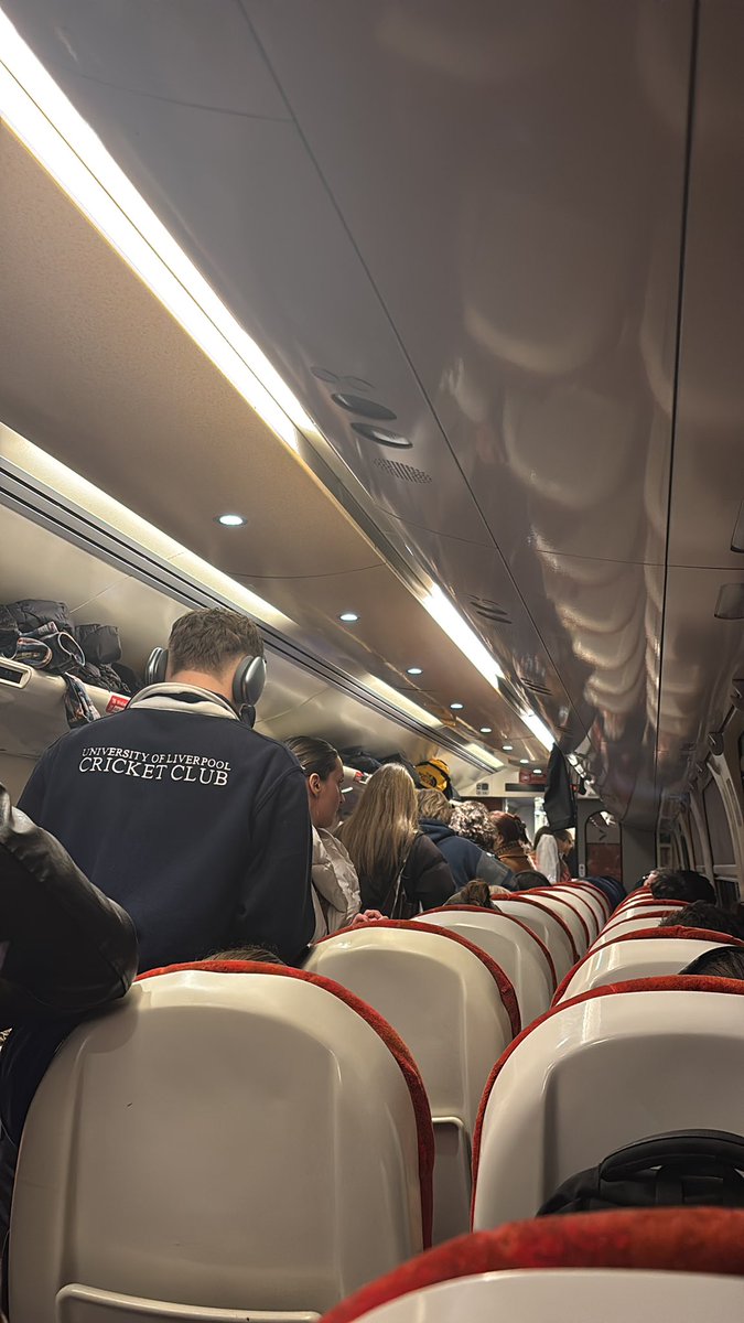 rach ⚫️⚪️ tweet media