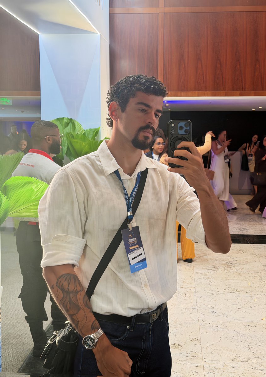 Um gigolô, mas um gigolô estudado. Mais um congresso internacional em oncologia ✅