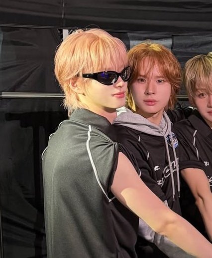 Jey ⋆ ୨୧ tweet media