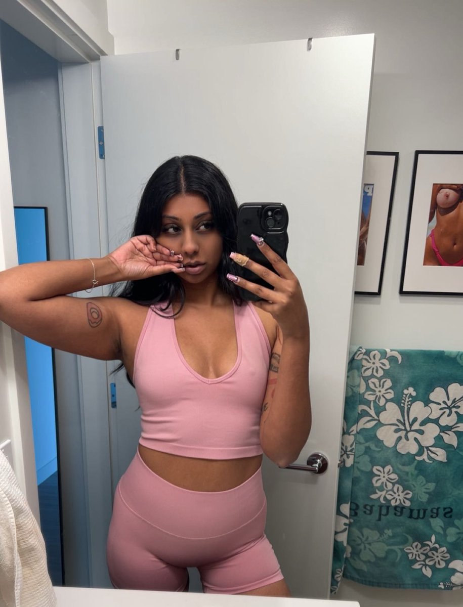 badgaljizz 🇨🇦 tweet media