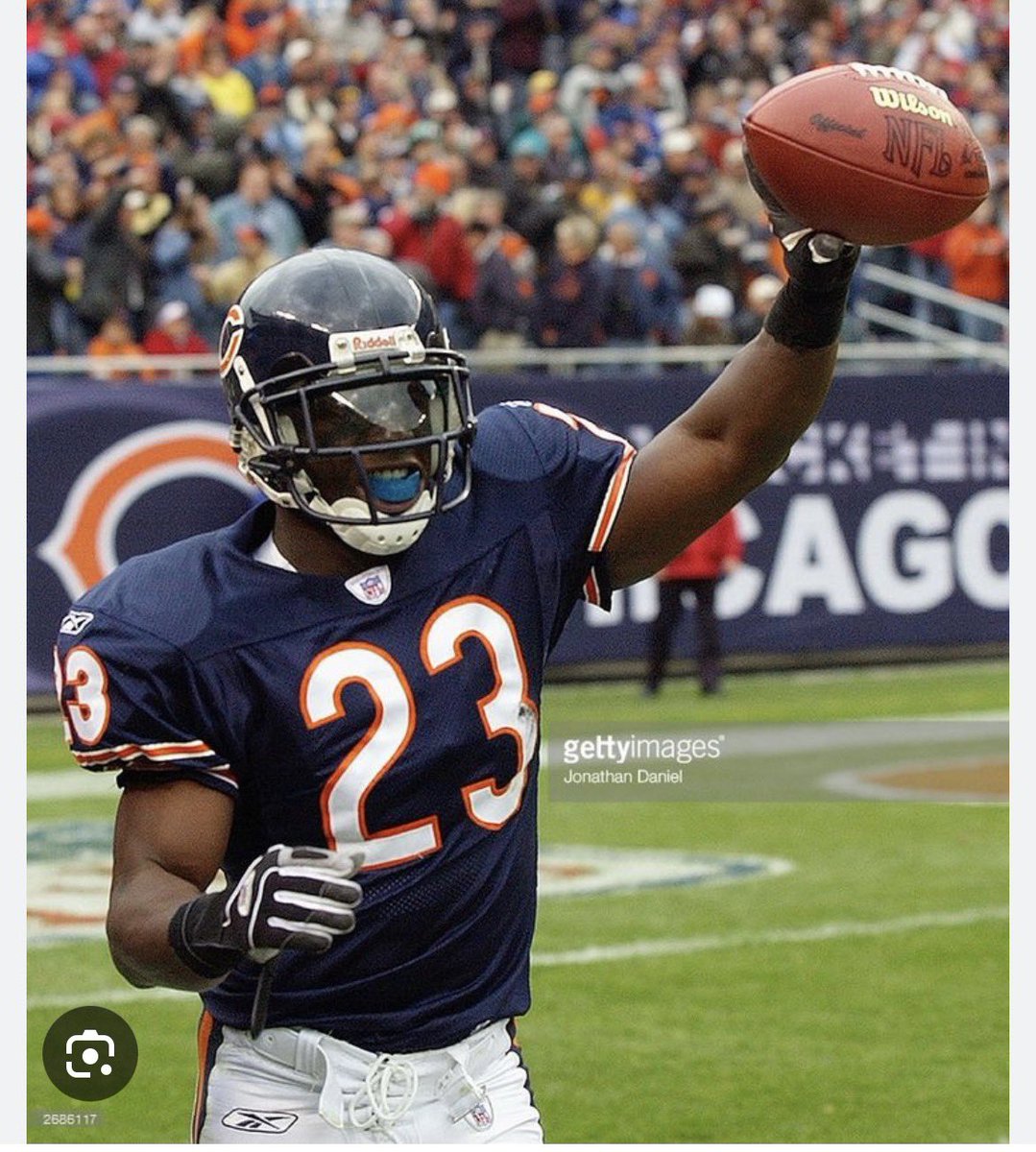 untoldchicago's tweet image. INTRODUCING your @untoldchicago Co-host, @ChicagoBears Pro Bowler, @cfbhall College Football Hall Of Famer and all around good guy,@JerryAzumah!!! 
#bears #probowl #NCAAhof