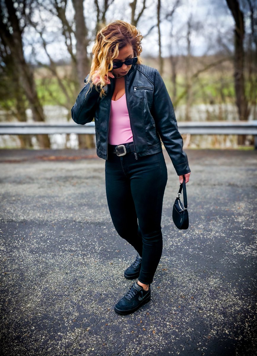 kasia__xoxo_'s tweet image. Favorite Day of the Week! #FIREFRIDAYS 

Always Keep Shining 💎

#KOTD #sneakers #photooftheday #PhotographyIsArt