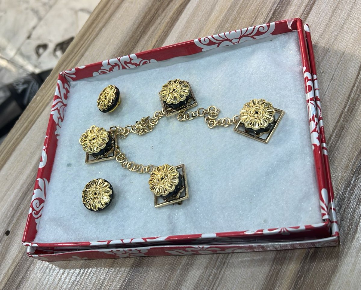 Jennie Pete Essentials - PBD 0269 tweet media