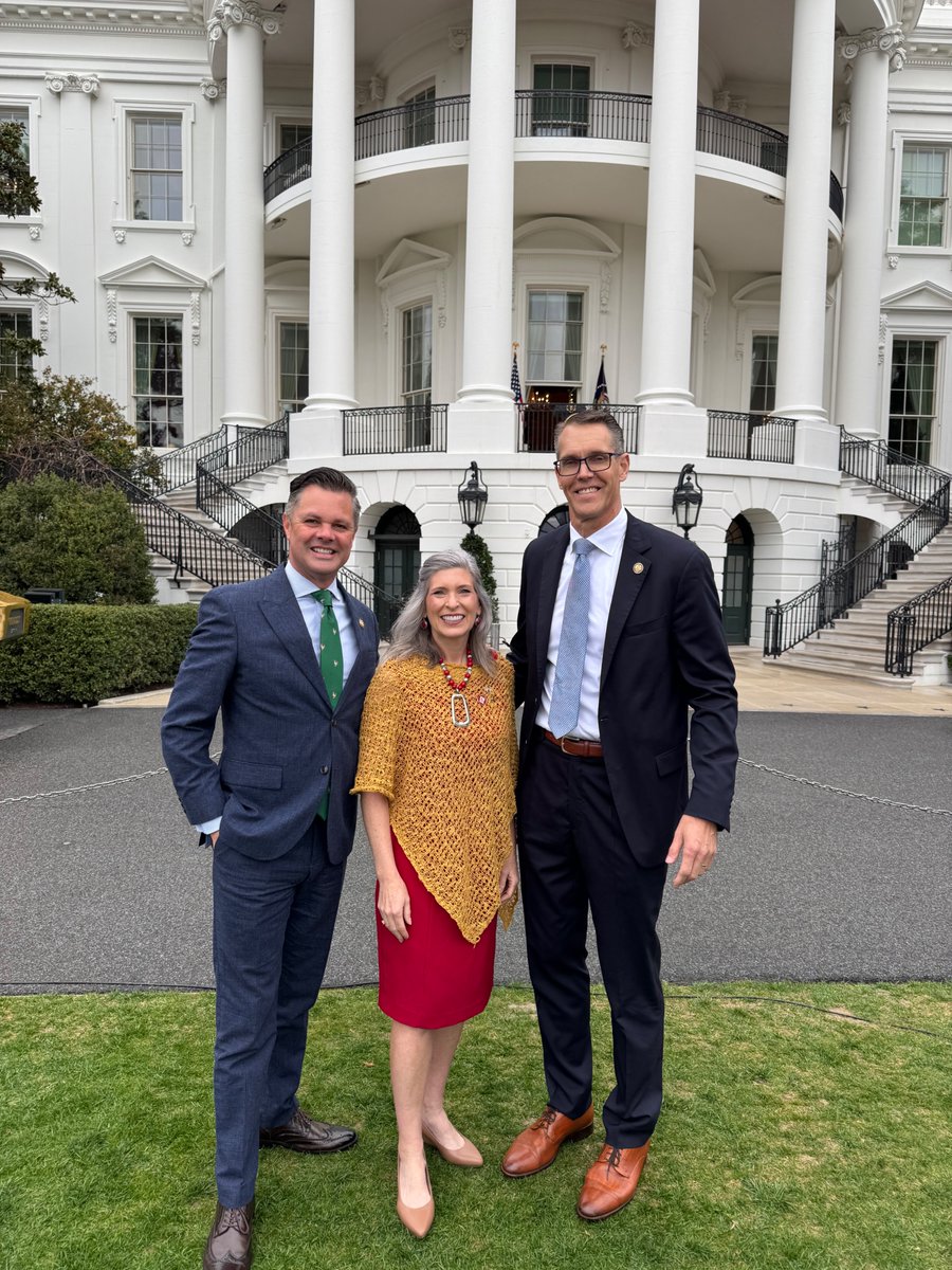 Joni Ernst tweet media