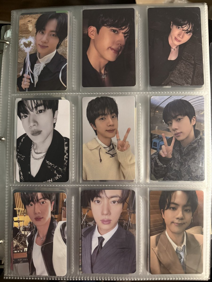 nwyjin's tweet photo. one thing abt me im obsessed w my pc binder putting this together had me geeked https://t.co/RElZOPLOUD