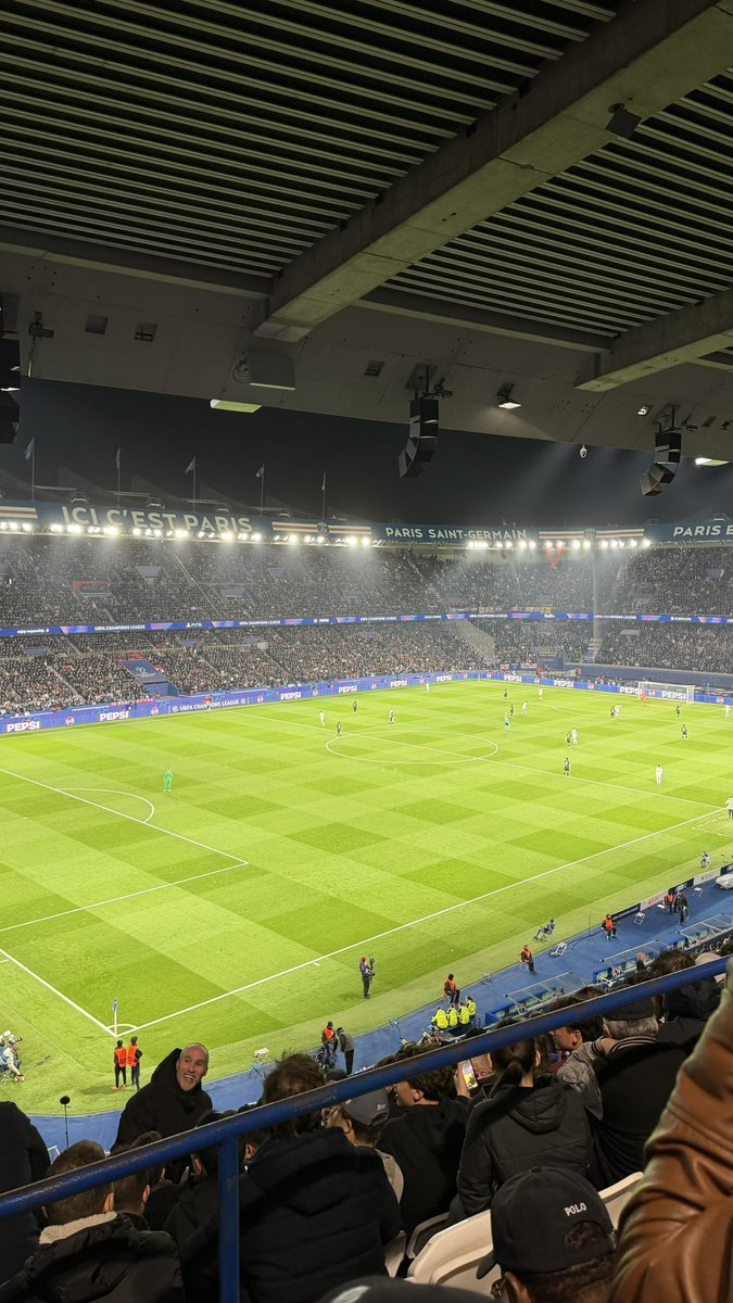 John Doe tweet media