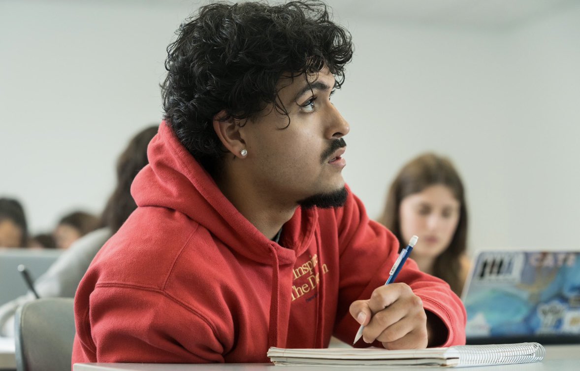 Holy Cross MBB tweet media