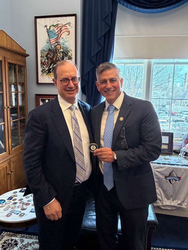 MarkDWiseman's tweet photo. Another set of positive meetings yesterday on Capitol Hill, discussing key bilateral priorities from trade to defence &amp; security, including Canada’s investments, and moving the Canada-U.S. relationship forward. https://t.co/vI0xYeS5a9