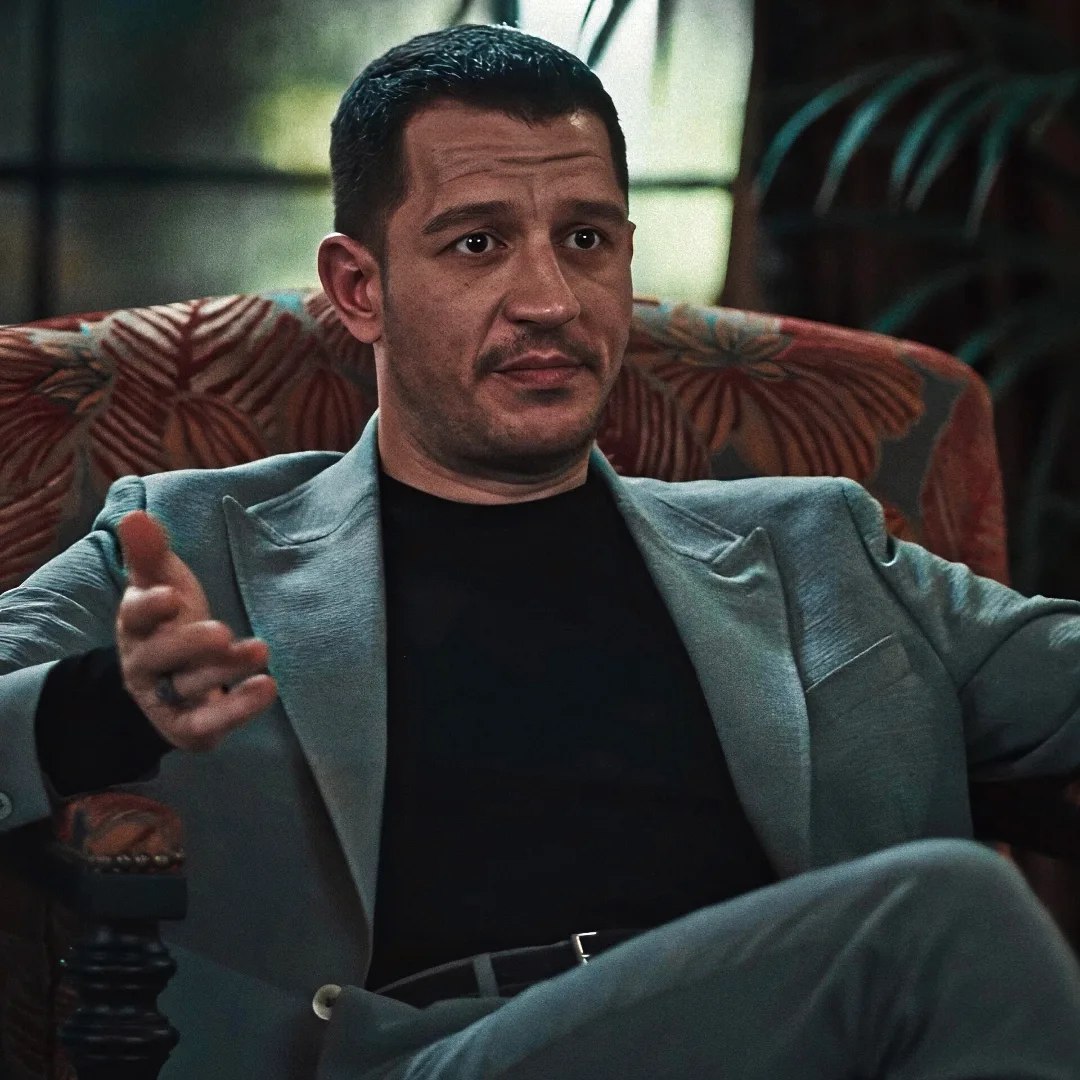 𝕁.𝕄 tweet media