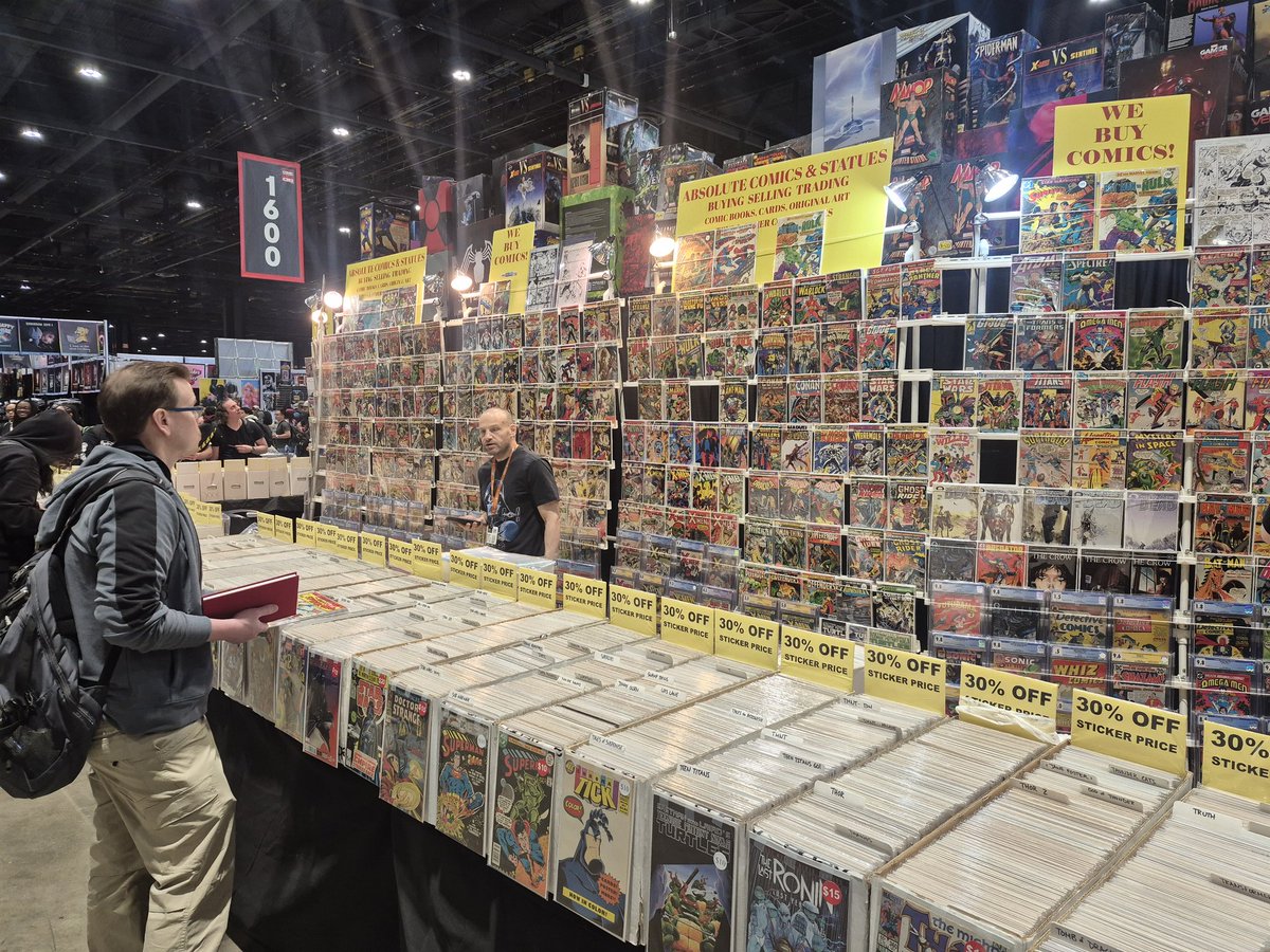 Absolute Comics Little Giant Show B9/C9 tweet media