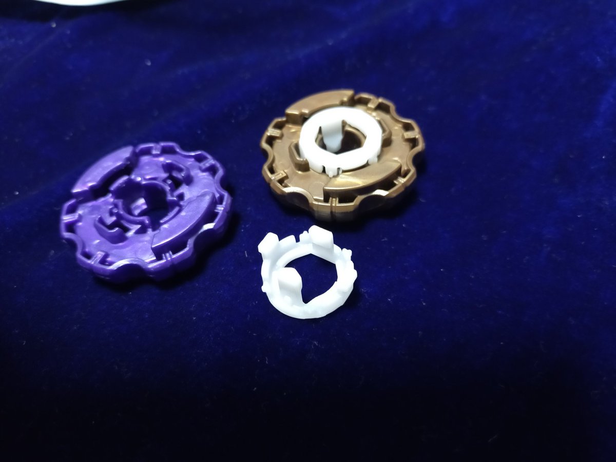 つしまる tweet media