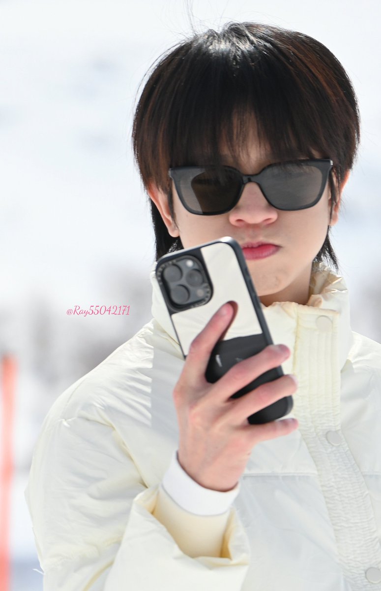 スマホを見ながら、なぜかこのお口😆
かわいすぎる…🐣💕
#เจ้าแก้มก้อน #fluke_natouch
#WhiteMemoriesWithFlukePeterpan