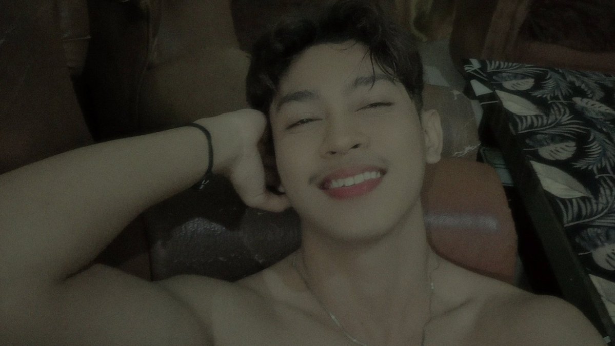 noturtype tweet media