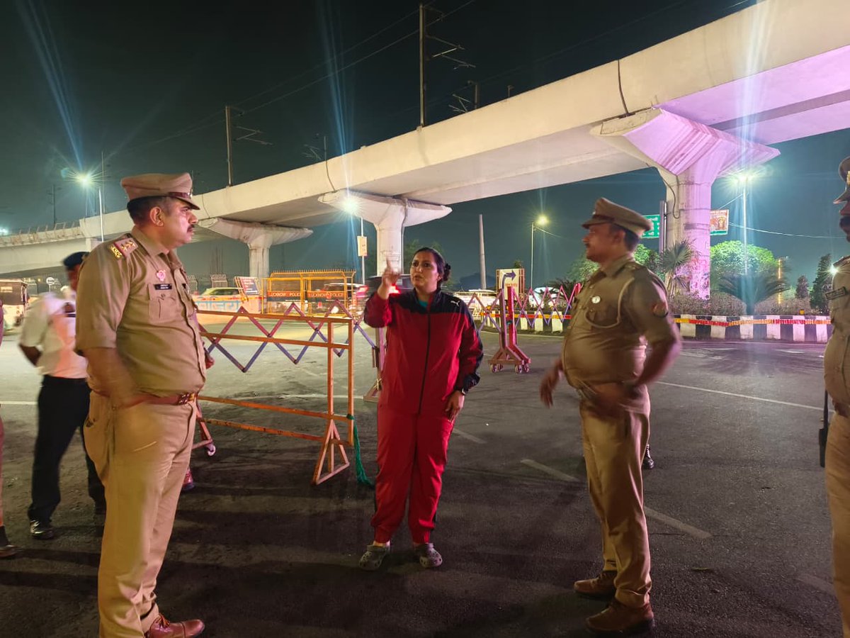 LUCKNOW TRAFFIC POLICE tweet media