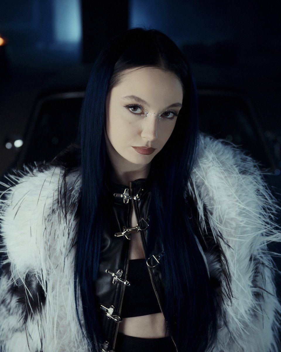 visnelikek` tweet media