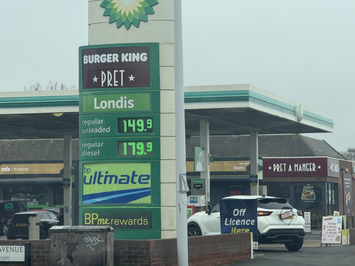 brightonsnapper's tweet image. First pic #worthing second #Hove both #BP