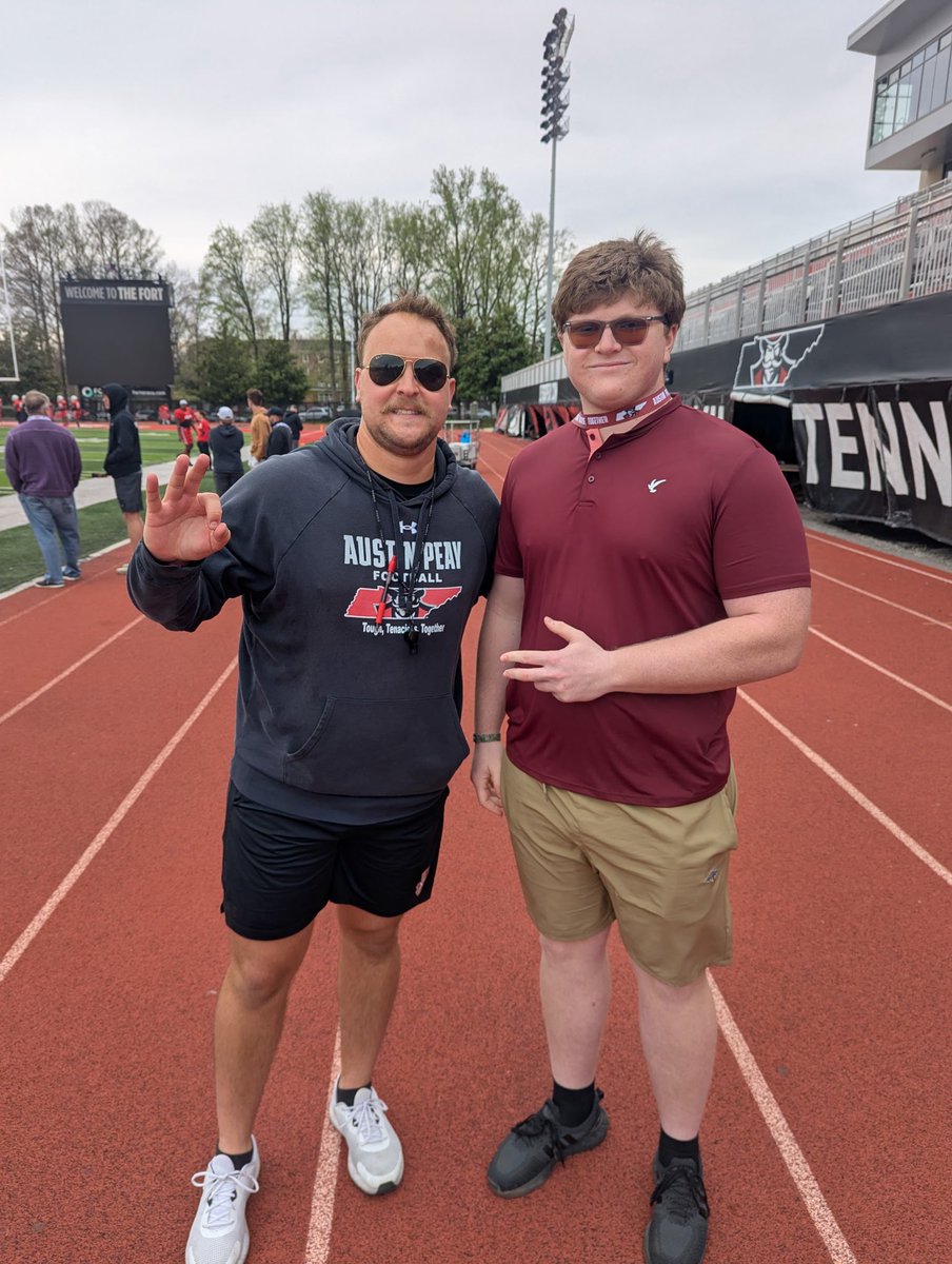 bub_leigh's tweet photo. Had a great time at @GovsFB for spring practice: Thanks for having me up there @CoachGehl &amp; @Coach_Graham @10_CAJ https://t.co/CoK2Jdo3pw