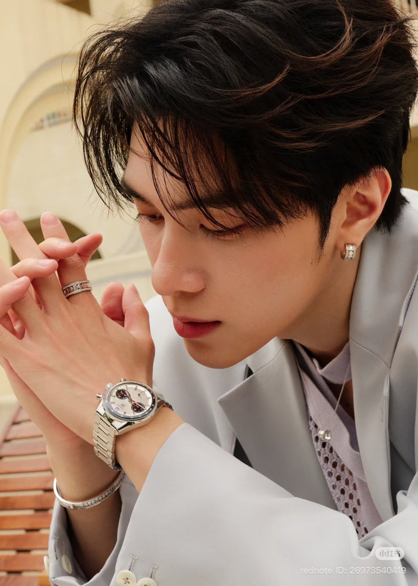 wayizhuo's tweet photo. whoever styled hendery today pls be hendery's stylist forever https://t.co/QcNQ5ZqhTh