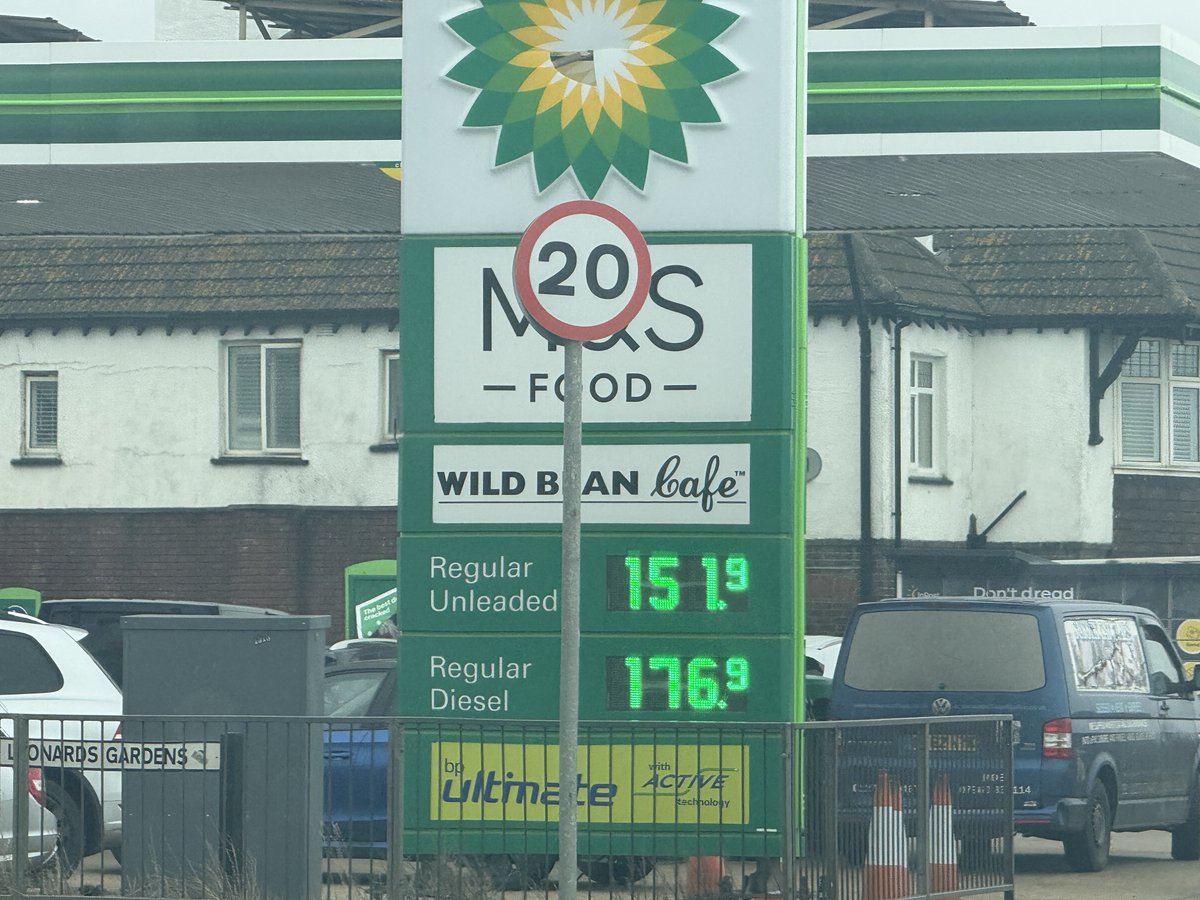 brightonsnapper's tweet image. First pic #worthing second #Hove both #BP