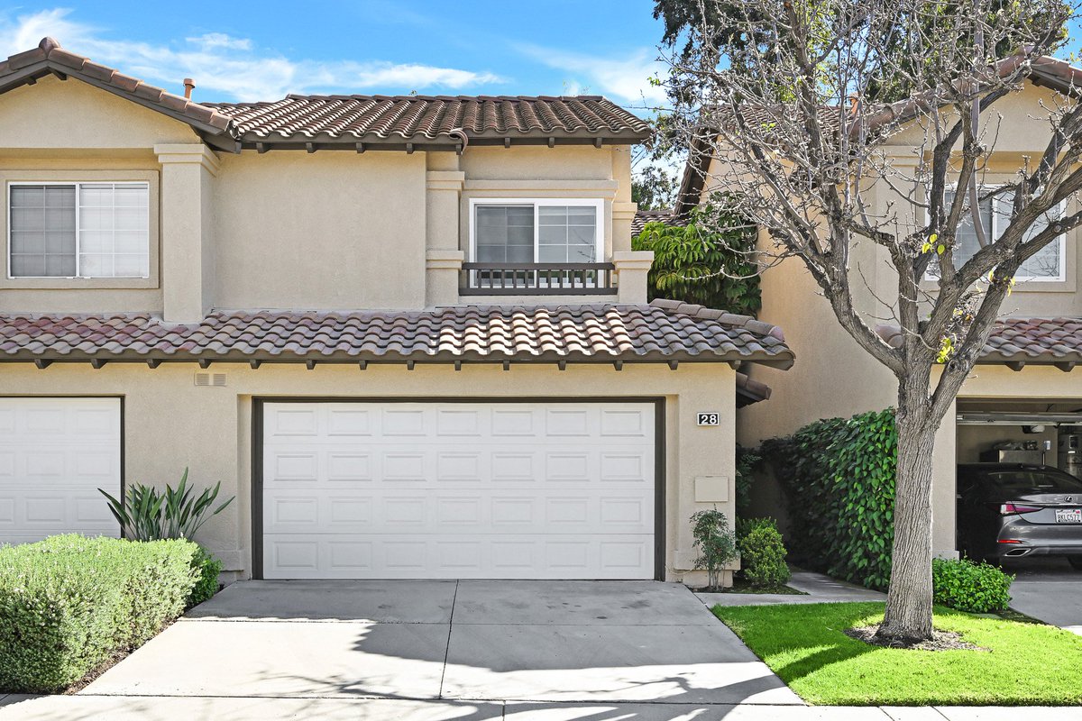 jleisz's tweet photo. New to market: 28 Cascada | Rancho Santa Margarita 📍

Offered for $1,125,000

Views of Tijeras Creek Golf Course ⛳

#theleiszteam #listitwithleisz #rsm #oc #realestate #ranchosantamargarita Inhabit Collective DRE 02015519 https://t.co/ZnJz9nWaVx