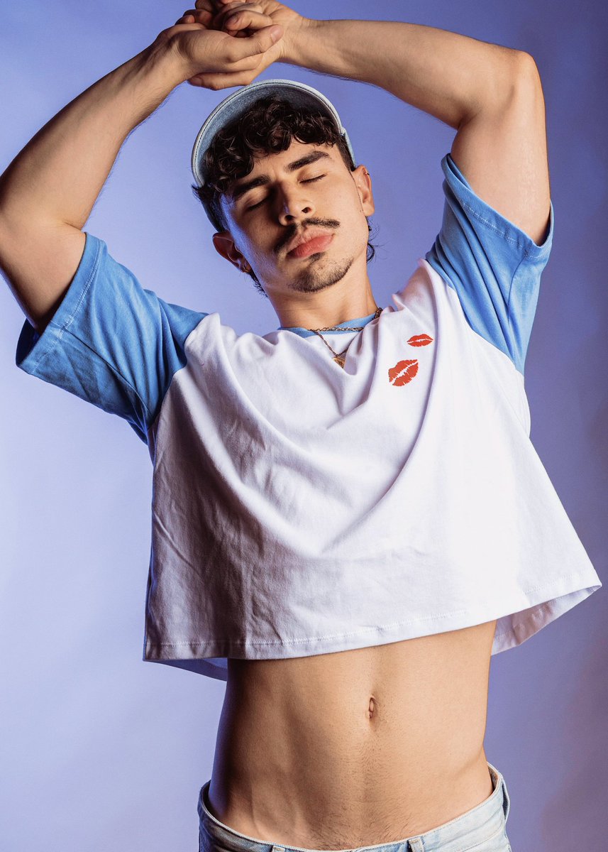 ᴀɢᴜ tweet media