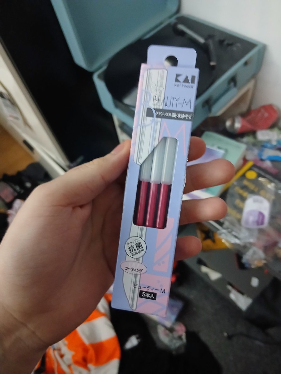 frnkiero of shtwt 🦴 tweet media