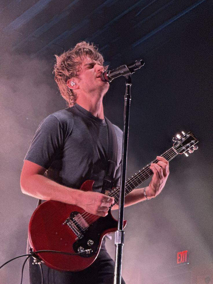 🎧ྀི♪ ellie tweet media