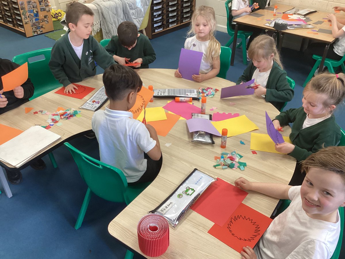 GatesRobins's tweet photo. We have been getting ready for our poetry recital next week! We can’t wait! @thegatesenglish https://t.co/B9QtuWH2n0