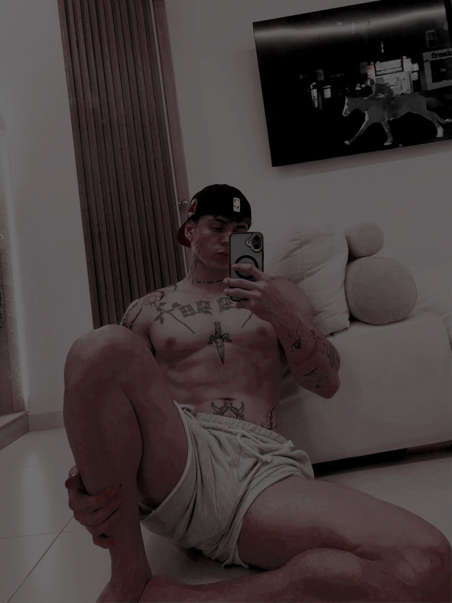 ᅠᅠ𝖆𝐫͟𝐞͟𝐬 tweet media