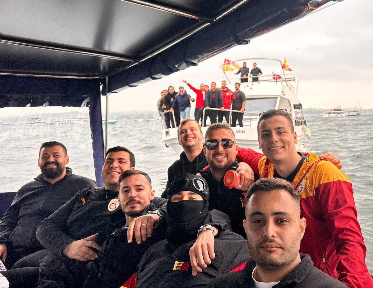 Biz aileyiz. Şartlar ne olursa olsun birbirimize sadakatimizi, gülen yüzümüzü bizden alamazlar. Aslan gibi… #İlledeOkanOlsun
