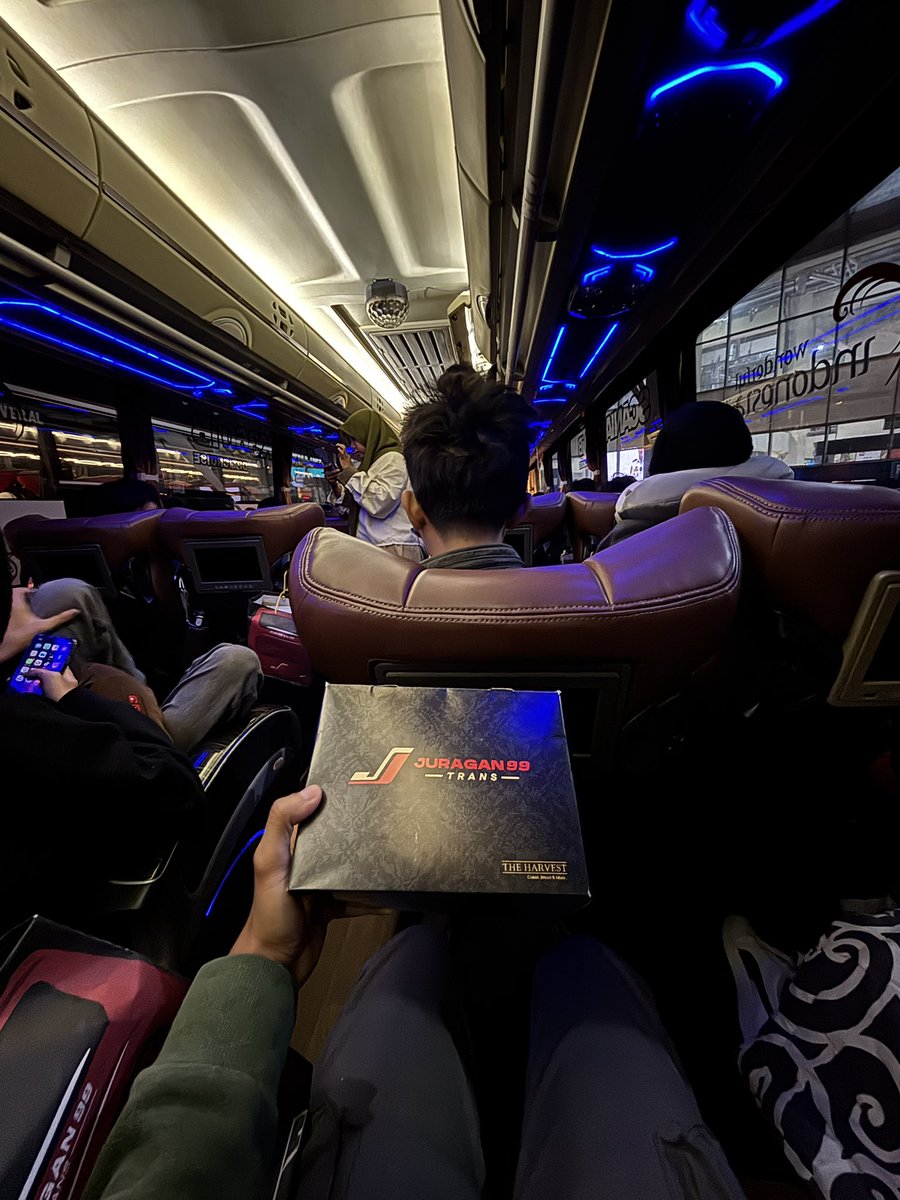 &ᴄᴏᴋ  tweet media