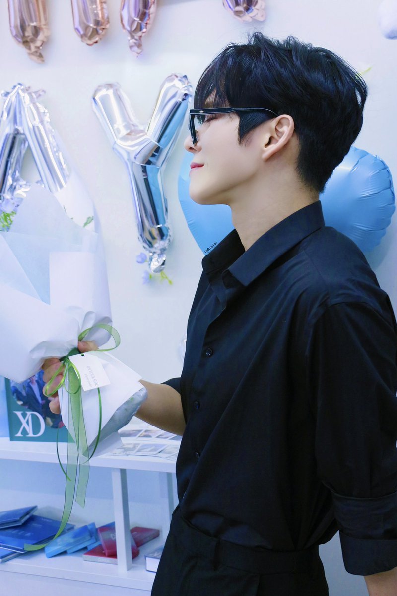 민아미나✨ tweet media