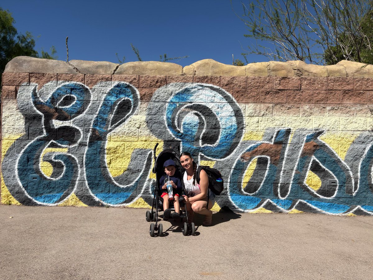 alebella__'s tweet photo. Mommy and son day at the zoo 🤍☀️🦁 https://t.co/BEnKSo5aAn