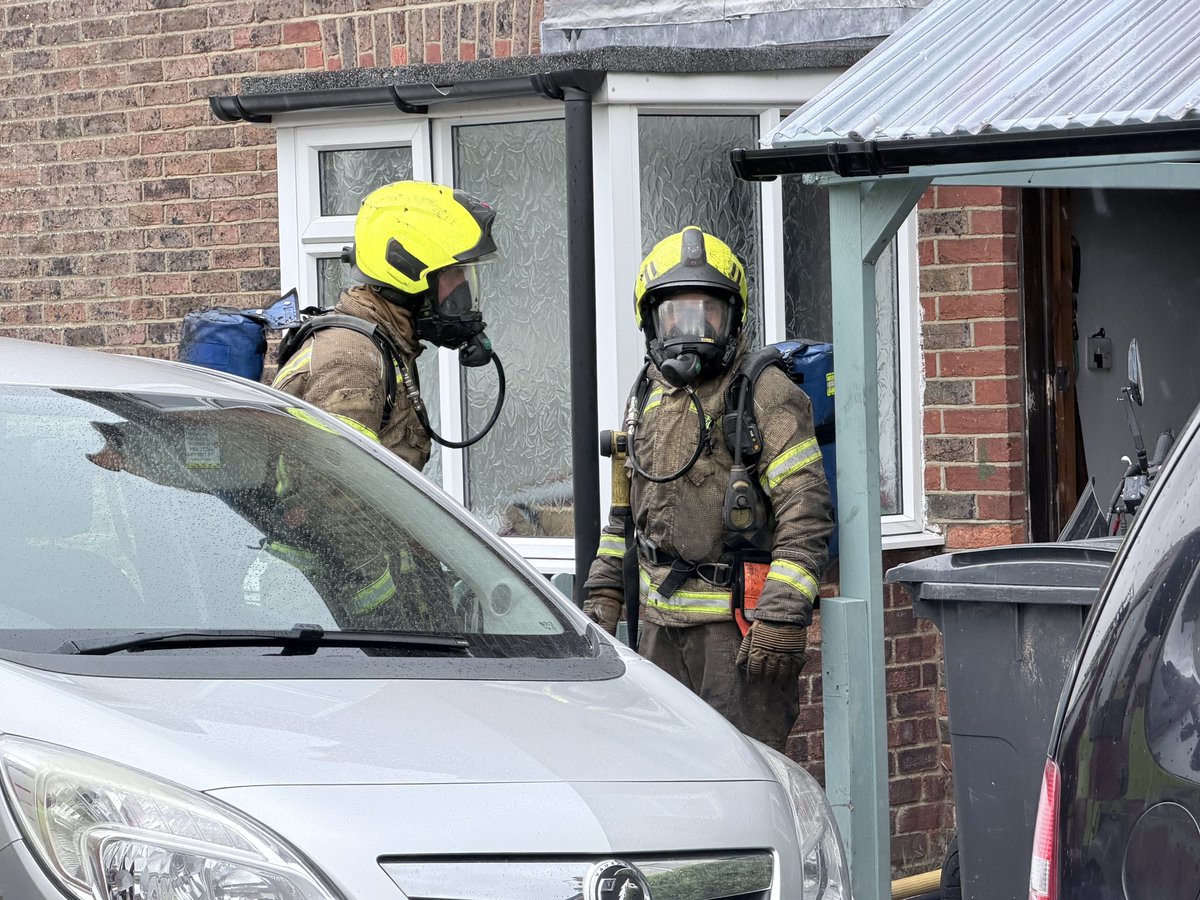 EchoDan11's tweet image. #Hailsham - 3 pump fire this morning - great work by crews from Eastbourne and Uckfield.