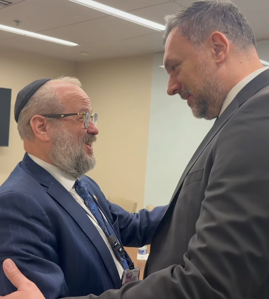 Drnišlija tweet media