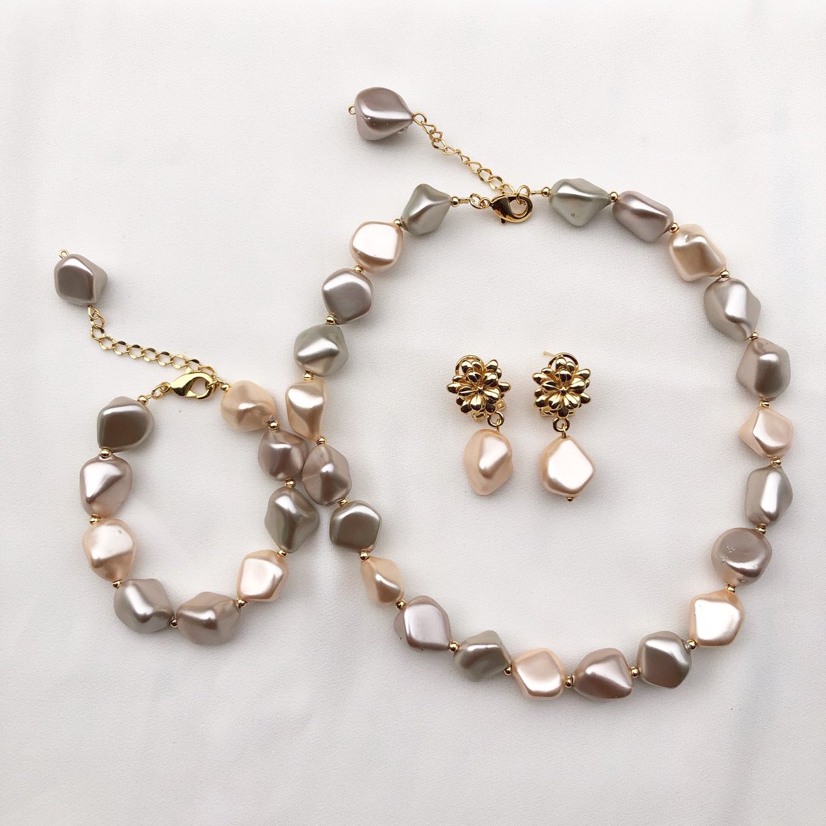 MOLADÈ. tweet media