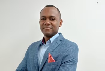 FM Center Es Noticia tweet media