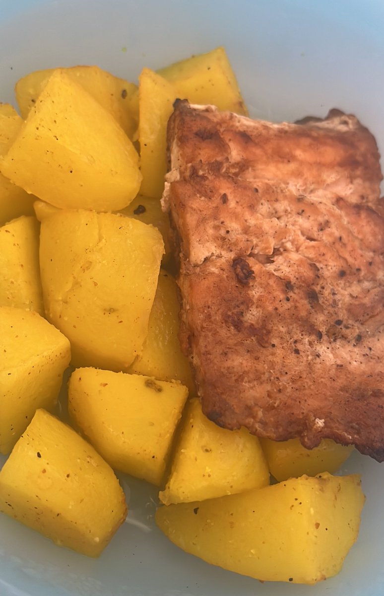 ͏lɑrɑ tweet media