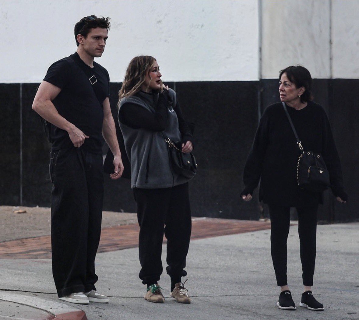 chris ༯ tweet media