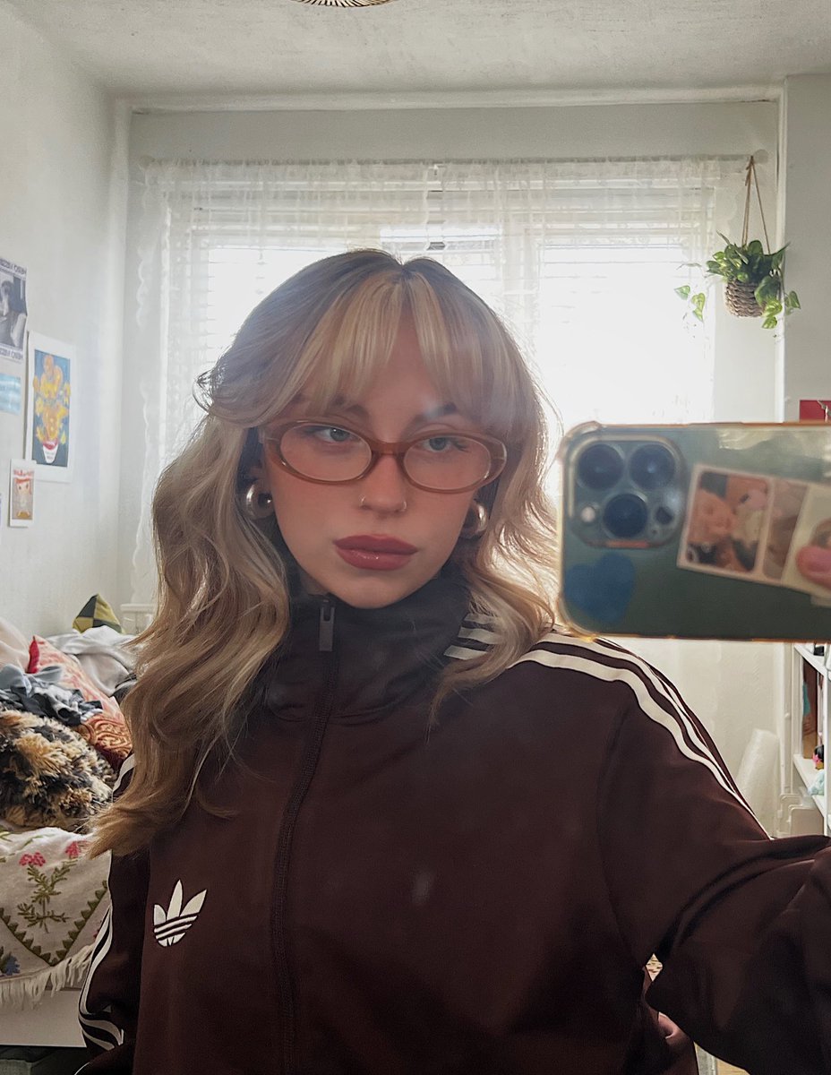 phoebe ⁱˢ ᵘⁿⁱ૧ᵘᵉ⋆˙⟡ tweet media