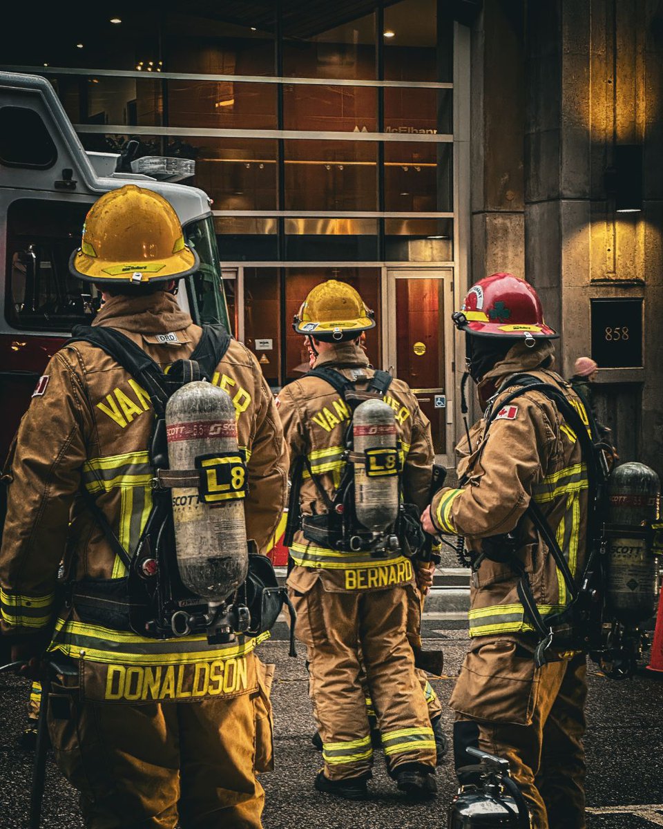 Van Fire Fighters tweet media