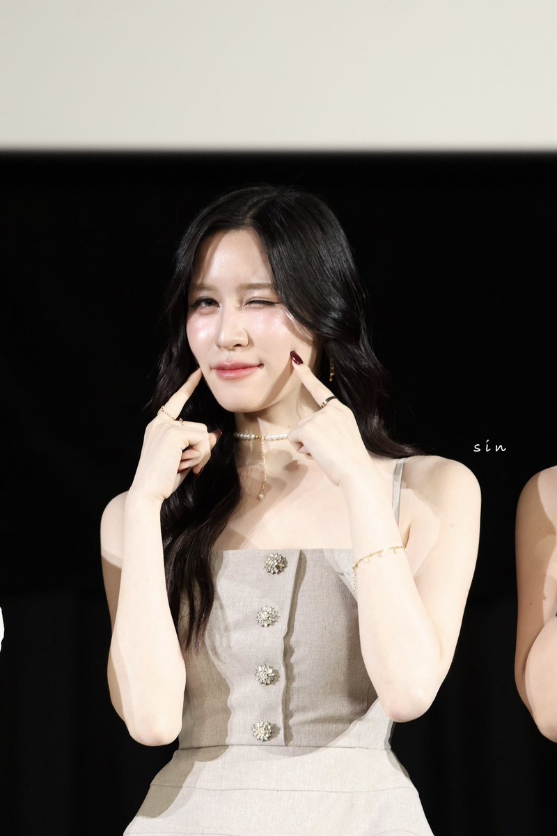 irene16374 tweet media