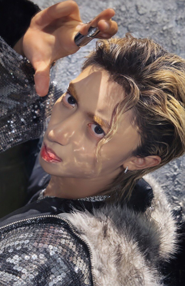 bambiysho's tweet photo. #lngshot photocard hd scan https://t.co/4vVaQPUT3a