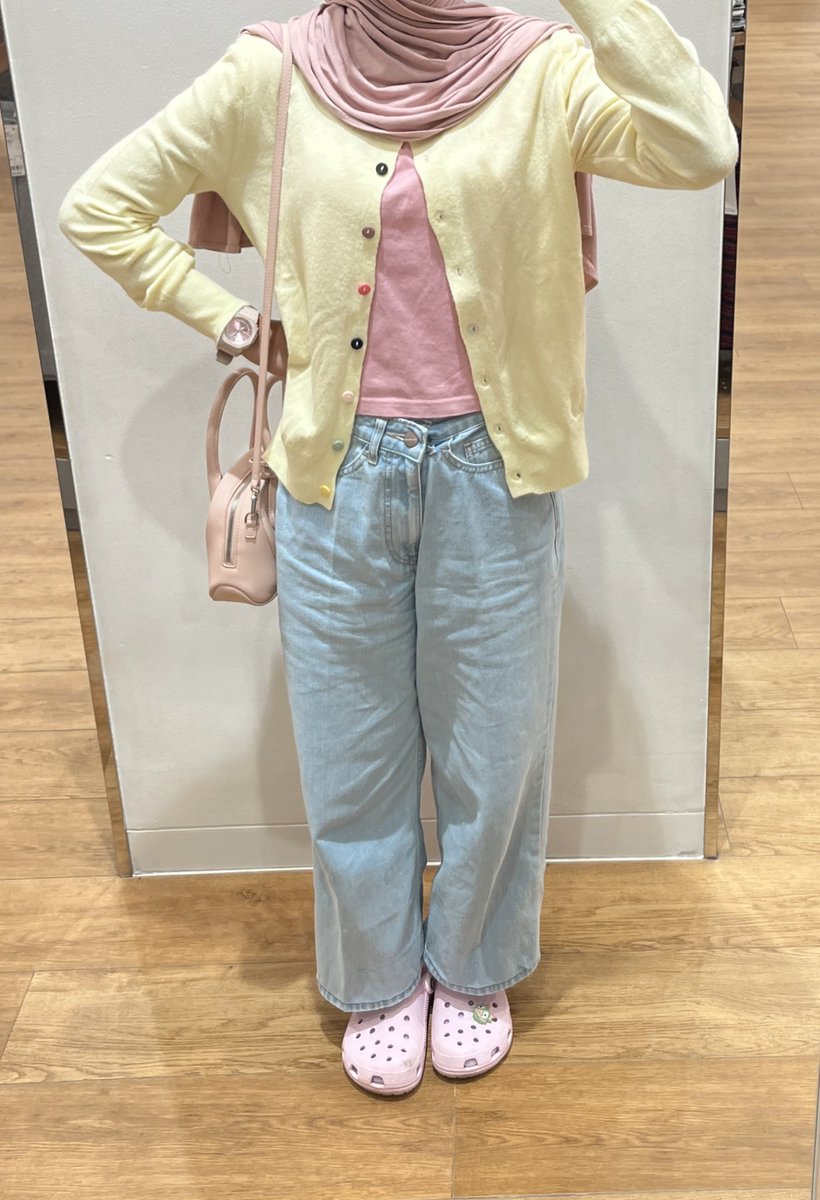 pizza’²⁶ 🍕🦷 tweet media