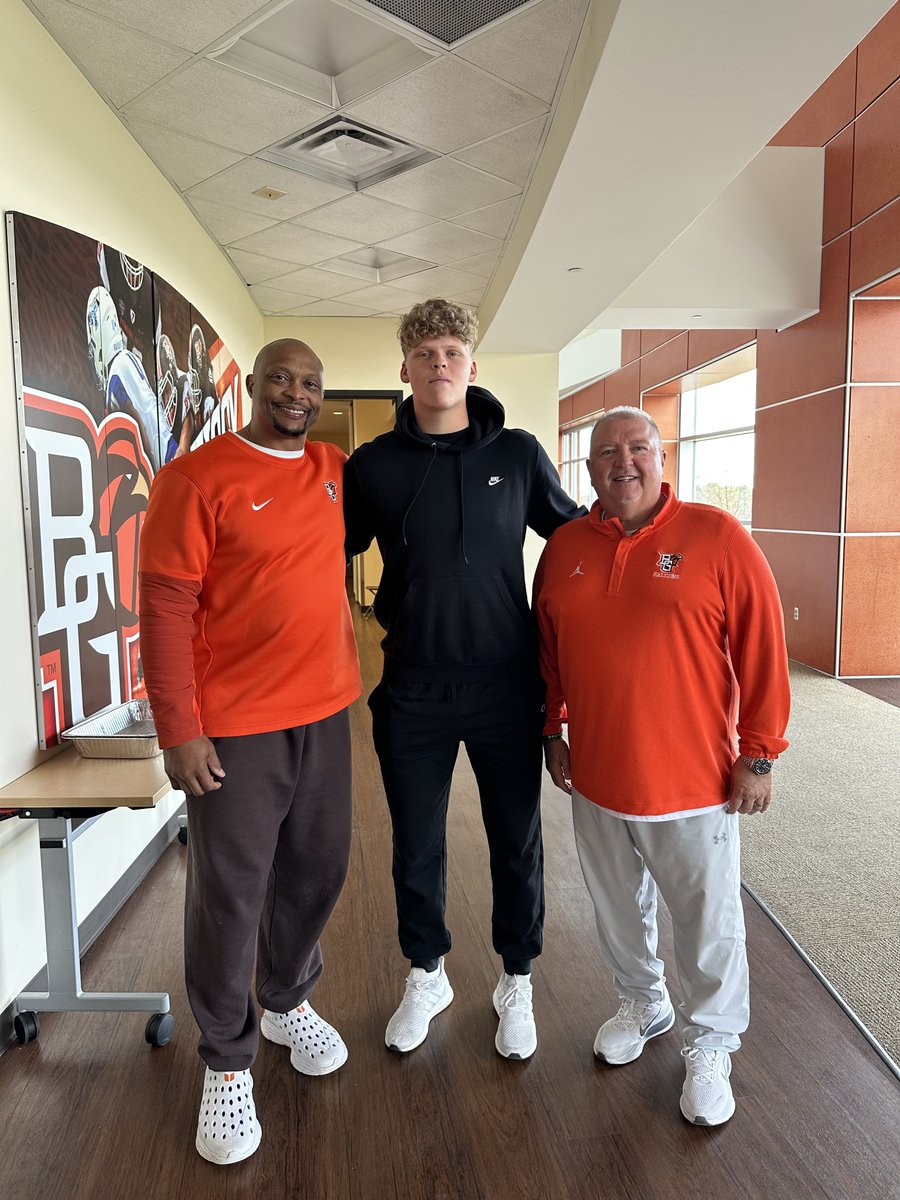 Jake Sneed 6’6 240 TE tweet media