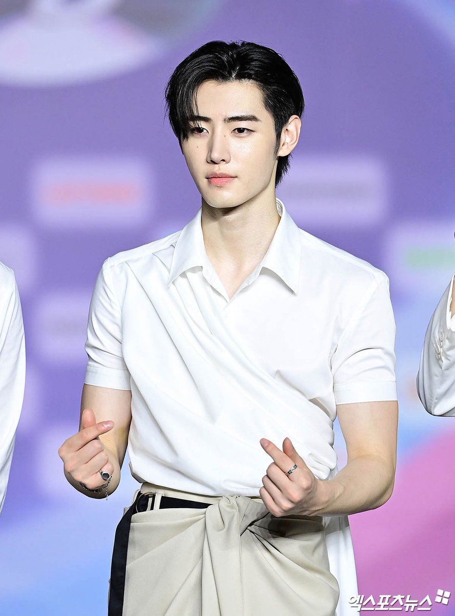 ksyu ENHYPEN IS 7 tweet media