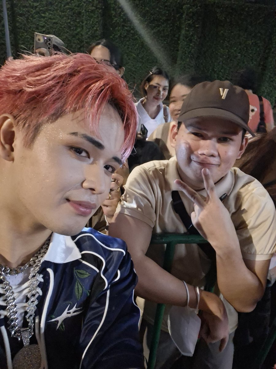 Engr_MiN_6544's tweet photo. Happy Birthday po Idol @AlasDaGreat.!! Sana gumawa kapang nang maraming kanta na magpapasaya sa mga tao lalo na for us Magiliw.๐ Be Healthy and love what you do. Thank you.!!
@AgilasOfficial
DA GREAT 25TH
#HappyALASDay
#ALAMAT_ALAS https://t.co/RKrQ1G5InV