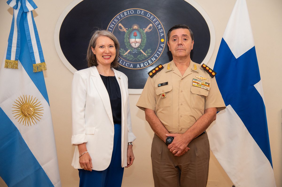 Ministerio de Defensa tweet media