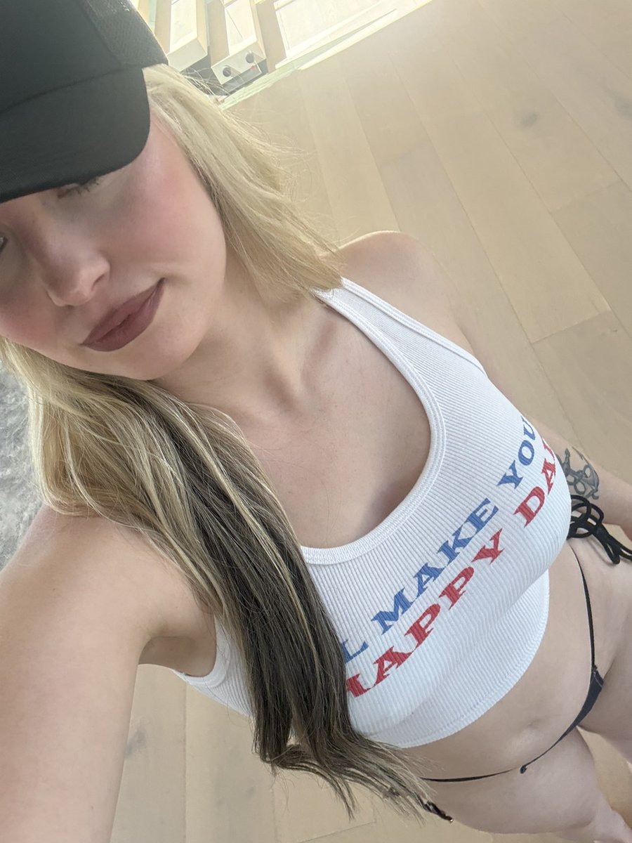 officialalyssacapps tweet media